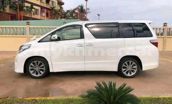 Acheter Occasion Voiture Toyota Alphard Blanc à Kampong Chhnang, Kampong Chhnang Province Acheter Occasion Voiture Toyota Alphard Blanc à Kampong Chhnang, Kampong Chhnang Province