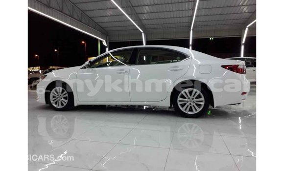 ទិញ នាំចូល Lexus ES White ឡាន} ក្នុង Import - Dubai ក្នុង Kampot Province ទិញ នាំចូល Lexus ES White ឡាន} ក្នុង Import - Dubai ក្នុង Kampot Province