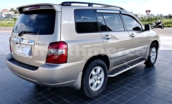 Buy Used Toyota Highlander Other Car in Cheom Ksan in Preah Vihear Province Buy Used Toyota Highlander Other Car in Cheom Ksan in Preah Vihear Province