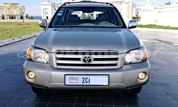 Buy Used Toyota Highlander Other Car in Cheom Ksan in Preah Vihear Province Buy Used Toyota Highlander Other Car in Cheom Ksan in Preah Vihear Province