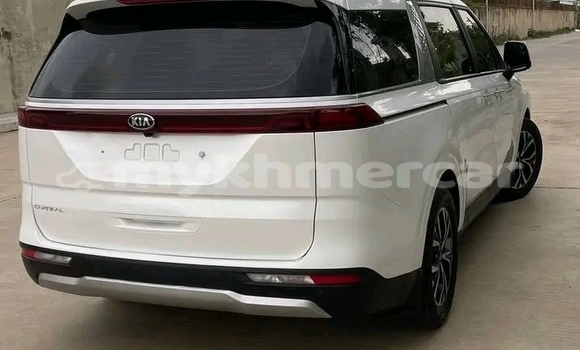 Buy Used Kia Carnival White Car in Chbar Mon in Kampong Speu Province Buy Used Kia Carnival White Car in Chbar Mon in Kampong Speu Province