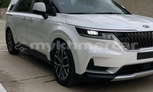 Buy Used Kia Carnival White Car in Chbar Mon in Kampong Speu Province Buy Used Kia Carnival White Car in Chbar Mon in Kampong Speu Province