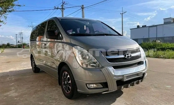 Buy Used Hyundai Grand Starex Other Car in Chbar Mon in Kampong Speu Province Buy Used Hyundai Grand Starex Other Car in Chbar Mon in Kampong Speu Province