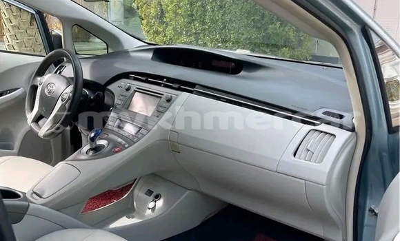 Buy Used Toyota Prius Other Car in Chbar Mon in Kampong Speu Province Buy Used Toyota Prius Other Car in Chbar Mon in Kampong Speu Province