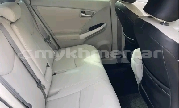 Buy Used Toyota Prius Other Car in Chbar Mon in Kampong Speu Province Buy Used Toyota Prius Other Car in Chbar Mon in Kampong Speu Province
