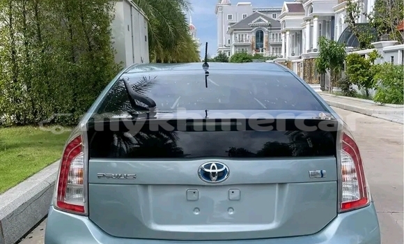 Buy Used Toyota Prius Other Car in Chbar Mon in Kampong Speu Province Buy Used Toyota Prius Other Car in Chbar Mon in Kampong Speu Province