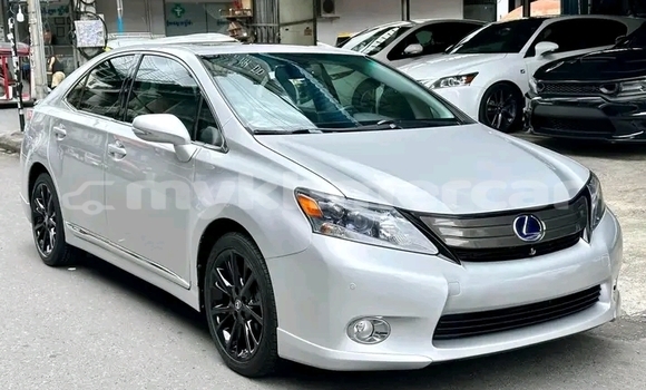 Buy Used Lexus HS White Car in Cheom Ksan in Preah Vihear Province Buy Used Lexus HS White Car in Cheom Ksan in Preah Vihear Province