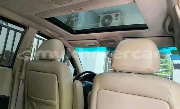 Buy Used Toyota Highlander White Car in Cheom Ksan in Preah Vihear Province Buy Used Toyota Highlander White Car in Cheom Ksan in Preah Vihear Province