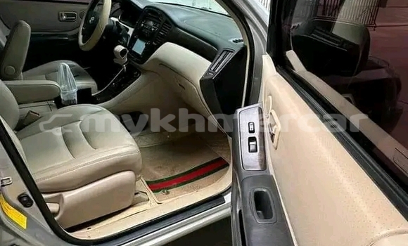 Buy Used Toyota Highlander Other Car in Cheom Ksan in Preah Vihear Province Buy Used Toyota Highlander Other Car in Cheom Ksan in Preah Vihear Province