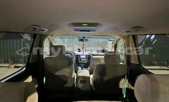 Buy Used Toyota Alphard Other Car in Chbar Mon in Kampong Speu Province Buy Used Toyota Alphard Other Car in Chbar Mon in Kampong Speu Province