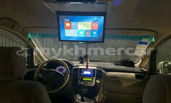 Buy Used Toyota Alphard Other Car in Chbar Mon in Kampong Speu Province Buy Used Toyota Alphard Other Car in Chbar Mon in Kampong Speu Province