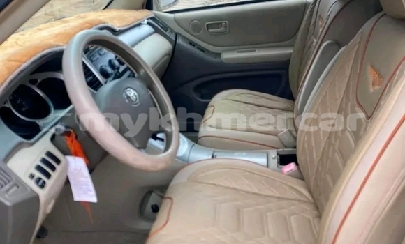 Buy Used Toyota Highlander Other Car in Cheom Ksan in Preah Vihear Province Buy Used Toyota Highlander Other Car in Cheom Ksan in Preah Vihear Province