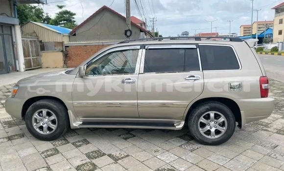 Buy Used Toyota Highlander Other Car in Cheom Ksan in Preah Vihear Province Buy Used Toyota Highlander Other Car in Cheom Ksan in Preah Vihear Province