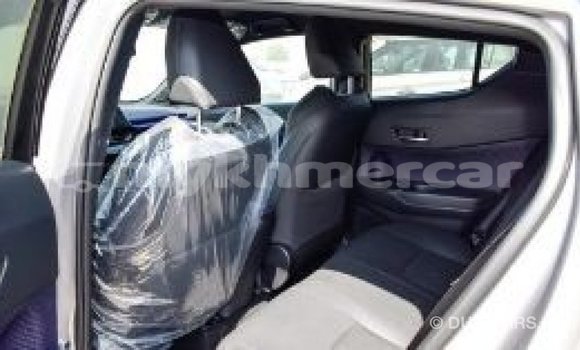 Acheter Import Voiture Toyota C-HR Autre à Import - Dubai, Kampot Province Acheter Import Voiture Toyota C-HR Autre à Import - Dubai, Kampot Province