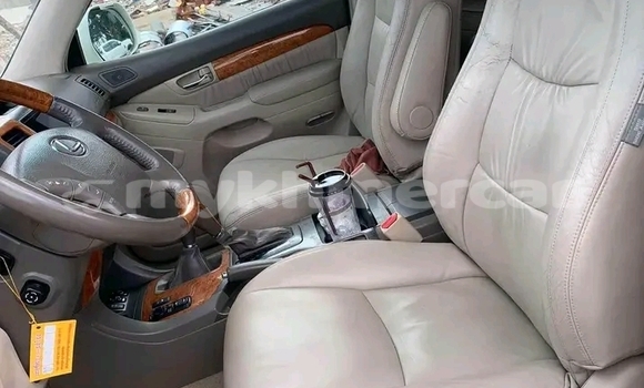 Buy Used Lexus SC White Car in Cheom Ksan in Preah Vihear Province Buy Used Lexus SC White Car in Cheom Ksan in Preah Vihear Province