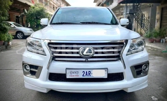 Acheter Occasion Voiture Lexus LX 570 Blanc à Battambang, Battambang Province Acheter Occasion Voiture Lexus LX 570 Blanc à Battambang, Battambang Province