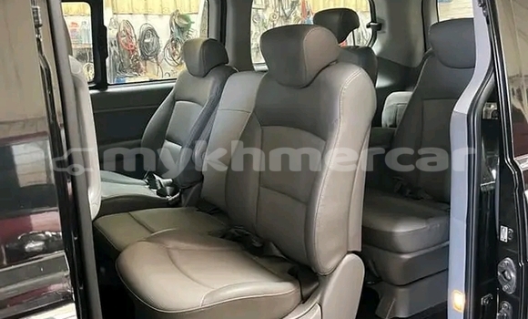 Buy Used Honda CRβV Black Car in Chbar Mon in Kampong Speu Province Buy Used Honda CRβV Black Car in Chbar Mon in Kampong Speu Province