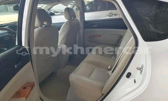 Acheter Occasion Voiture Toyota Prius Blanc à Chbar Mon, Kampong Speu Province Acheter Occasion Voiture Toyota Prius Blanc à Chbar Mon, Kampong Speu Province