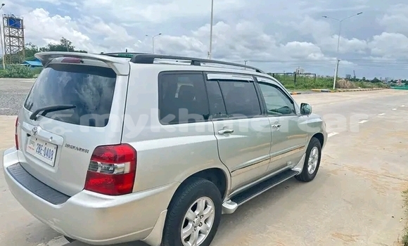 Buy Used Toyota Highlander Other Car in Oudong in Kampong Speu Province Buy Used Toyota Highlander Other Car in Oudong in Kampong Speu Province