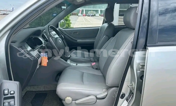 Buy Used Toyota Highlander Other Car in Oudong in Kampong Speu Province Buy Used Toyota Highlander Other Car in Oudong in Kampong Speu Province