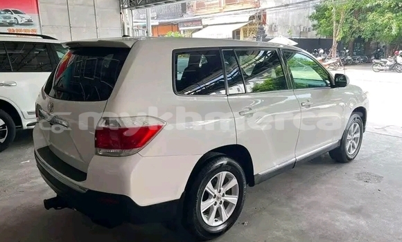 Buy Used Toyota Highlander White Car in KratiΓ© in KratiΓ© Province Buy Used Toyota Highlander White Car in KratiΓ© in KratiΓ© Province