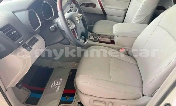 Buy Used Toyota Highlander White Car in KratiΓ© in KratiΓ© Province Buy Used Toyota Highlander White Car in KratiΓ© in KratiΓ© Province
