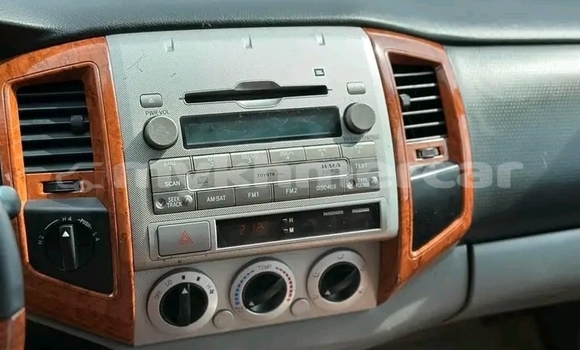 Buy Used Toyota Tacoma White Car in Chbar Mon in Kampong Speu Province Buy Used Toyota Tacoma White Car in Chbar Mon in Kampong Speu Province