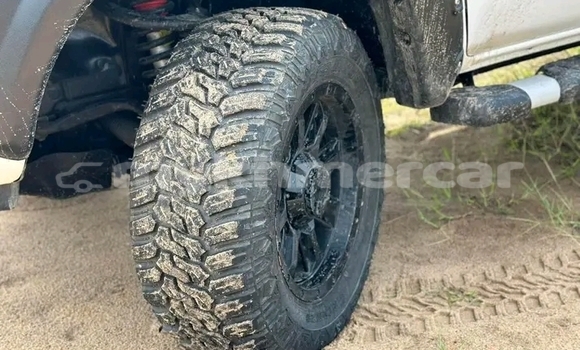 Buy Used Toyota Tacoma White Car in Chbar Mon in Kampong Speu Province Buy Used Toyota Tacoma White Car in Chbar Mon in Kampong Speu Province