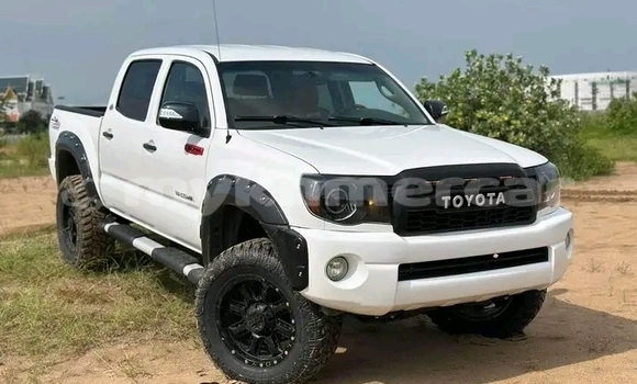 Buy Used Toyota Tacoma White Car in Chbar Mon in Kampong Speu Province Buy Used Toyota Tacoma White Car in Chbar Mon in Kampong Speu Province