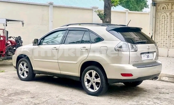 Buy Used Lexus RX 330 Other Car in Chbar Mon in Kampong Speu Province Buy Used Lexus RX 330 Other Car in Chbar Mon in Kampong Speu Province