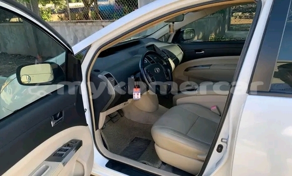 Buy Used BMW 2er White Car in Chbar Mon in Kampong Speu Province Buy Used BMW 2er White Car in Chbar Mon in Kampong Speu Province
