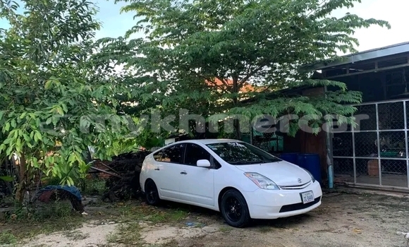 Buy Used BMW 2er White Car in Chbar Mon in Kampong Speu Province Buy Used BMW 2er White Car in Chbar Mon in Kampong Speu Province