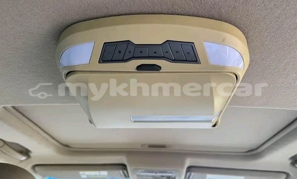 Acheter Occasion Voiture Toyota Highlander Blanc à Chbar Mon, Kampong Speu Province Acheter Occasion Voiture Toyota Highlander Blanc à Chbar Mon, Kampong Speu Province