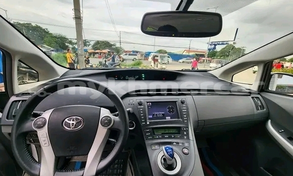 Acheter Occasion Voiture Toyota Prius Blanc à Chbar Mon, Kampong Speu Province Acheter Occasion Voiture Toyota Prius Blanc à Chbar Mon, Kampong Speu Province