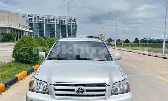 Acheter Occasion Voiture Toyota Highlander Autre à Chbar Mon, Kampong Speu Province Acheter Occasion Voiture Toyota Highlander Autre à Chbar Mon, Kampong Speu Province