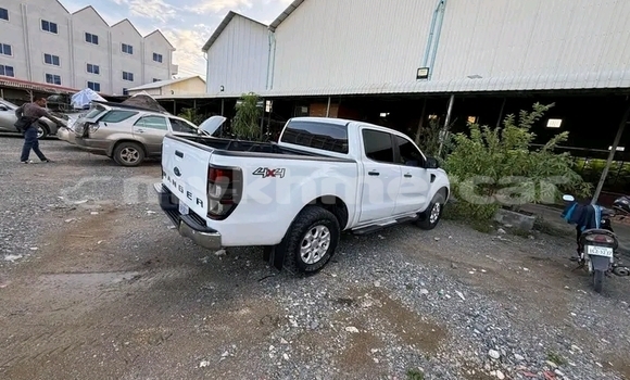 Acheter Occasion Voiture Ford Ranger Blanc à Chbar Mon, Kampong Speu Province Acheter Occasion Voiture Ford Ranger Blanc à Chbar Mon, Kampong Speu Province