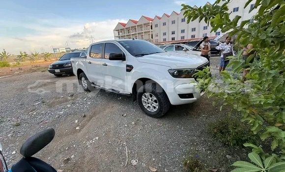Acheter Occasion Voiture Ford Ranger Blanc à Chbar Mon, Kampong Speu Province Acheter Occasion Voiture Ford Ranger Blanc à Chbar Mon, Kampong Speu Province