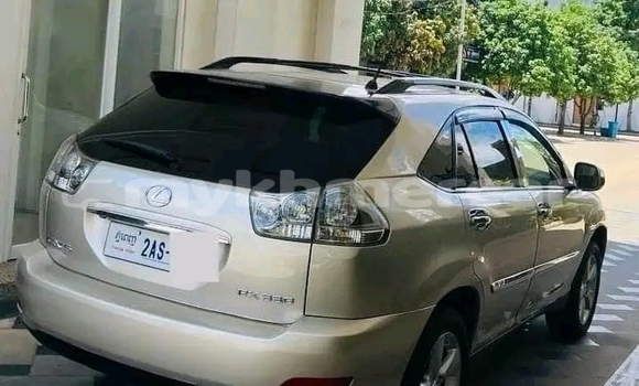 Acheter Occasion Voiture Toyota Highlander Autre à Chbar Mon, Kampong Speu Province Acheter Occasion Voiture Toyota Highlander Autre à Chbar Mon, Kampong Speu Province