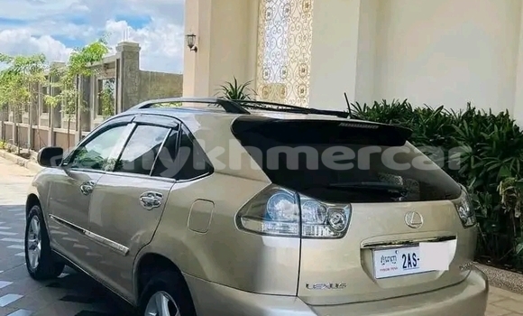 Acheter Occasion Voiture Toyota Highlander Autre à Chbar Mon, Kampong Speu Province Acheter Occasion Voiture Toyota Highlander Autre à Chbar Mon, Kampong Speu Province