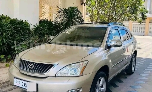 Acheter Occasion Voiture Toyota Highlander Autre à Chbar Mon, Kampong Speu Province Acheter Occasion Voiture Toyota Highlander Autre à Chbar Mon, Kampong Speu Province