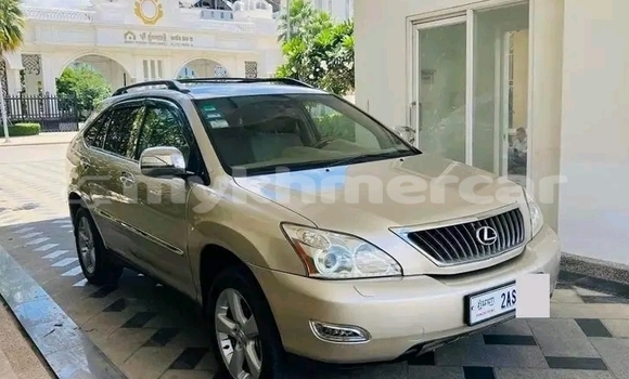 Acheter Occasion Voiture Toyota Highlander Autre à Chbar Mon, Kampong Speu Province Acheter Occasion Voiture Toyota Highlander Autre à Chbar Mon, Kampong Speu Province