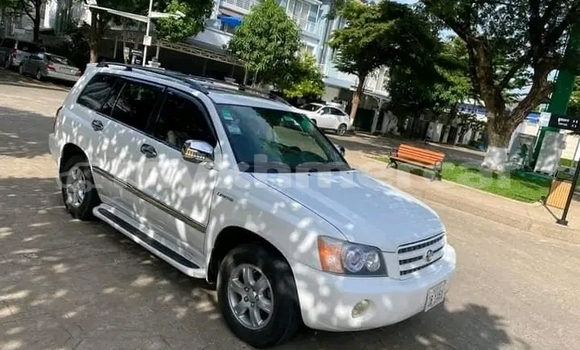 ទិញ បានប្រើ Toyota Highlander White ឡាន} ក្នុង Neak Leung ក្នុង Prey Veng Province ទិញ បានប្រើ Toyota Highlander White ឡាន} ក្នុង Neak Leung ក្នុង Prey Veng Province