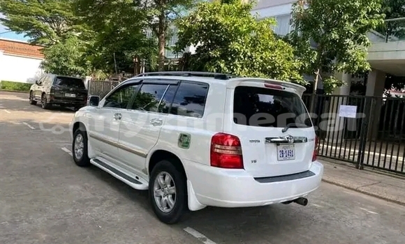 ទិញ បានប្រើ Toyota Highlander White ឡាន} ក្នុង Neak Leung ក្នុង Prey Veng Province ទិញ បានប្រើ Toyota Highlander White ឡាន} ក្នុង Neak Leung ក្នុង Prey Veng Province