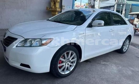 Acheter Occasion Voiture Toyota Corolla Cross Blanc à Dăm Thnăm, Kampot Province Acheter Occasion Voiture Toyota Corolla Cross Blanc à Dăm Thnăm, Kampot Province