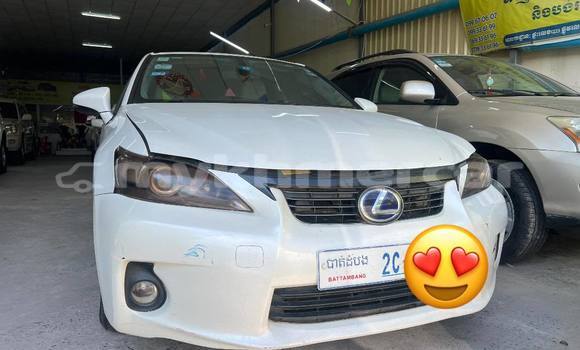 Buy Used Lexus CT White Car in Banteay Meanchey in Banteay Meanchey Province Buy Used Lexus CT White Car in Banteay Meanchey in Banteay Meanchey Province