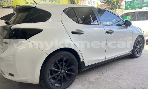 Buy Used Lexus CT White Car in Banteay Meanchey in Banteay Meanchey Province Buy Used Lexus CT White Car in Banteay Meanchey in Banteay Meanchey Province