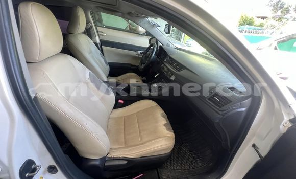 Buy Used Lexus CT White Car in Banteay Meanchey in Banteay Meanchey Province Buy Used Lexus CT White Car in Banteay Meanchey in Banteay Meanchey Province