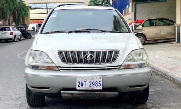 Buy Used Lexus RX 300 White Car in Chbar Mon in Kampong Speu Province Buy Used Lexus RX 300 White Car in Chbar Mon in Kampong Speu Province