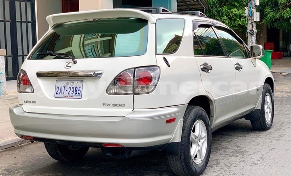 Buy Used Lexus RX 300 White Car in Chbar Mon in Kampong Speu Province Buy Used Lexus RX 300 White Car in Chbar Mon in Kampong Speu Province