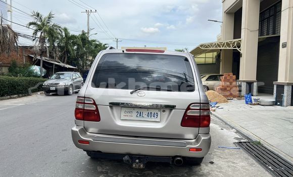 Buy Used Toyota Highlander Other Car in Chbar Mon in Kampong Speu Province Buy Used Toyota Highlander Other Car in Chbar Mon in Kampong Speu Province